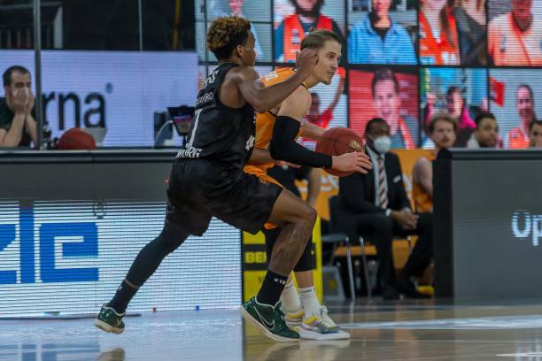 反观他们的 反观他们的