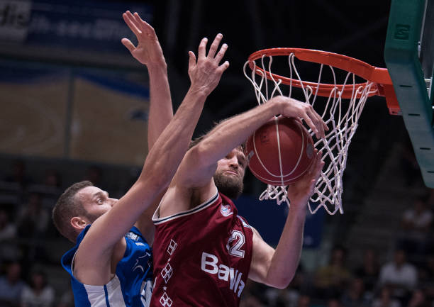 他愿意为球 他愿意为球